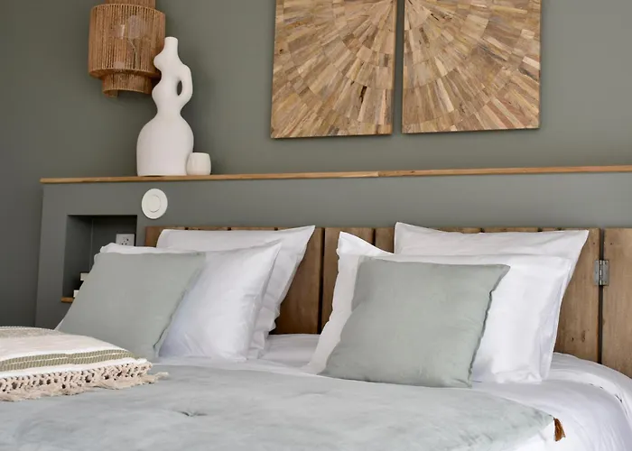 Maison Bao Bed and Breakfast 4*